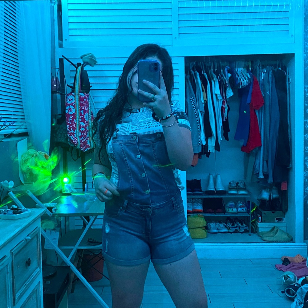 short overalls by celebrity pink !!